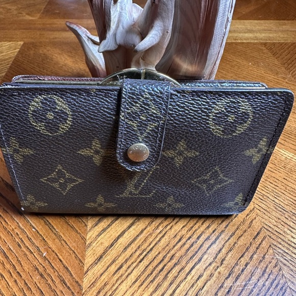 Louis Vuitton Wallet Vintage - Picture 1 of 10